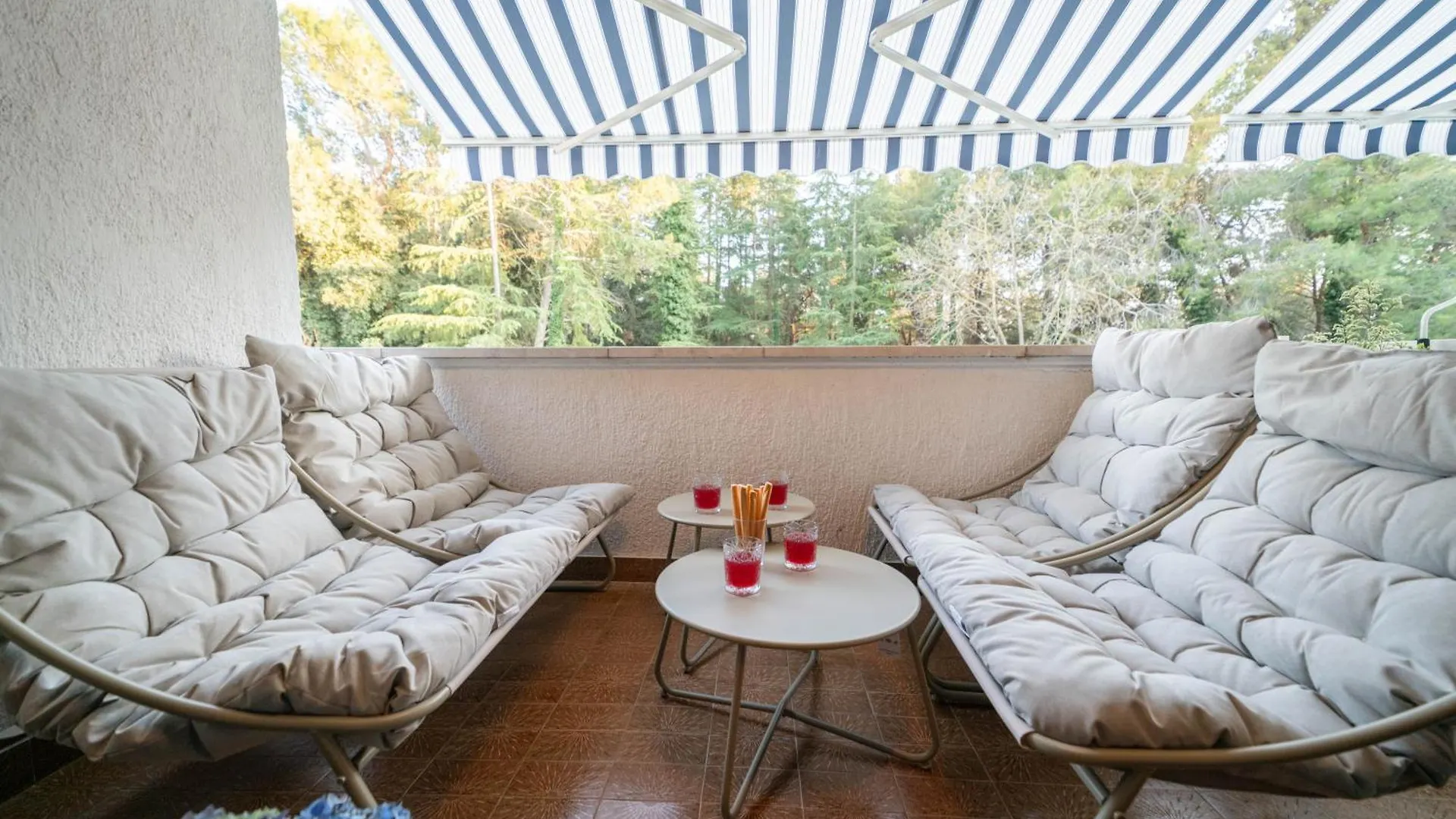 kontakty Apartments Nono Toni Porec
